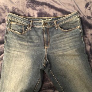 Women’s Universal Thread jeans/ NWOT